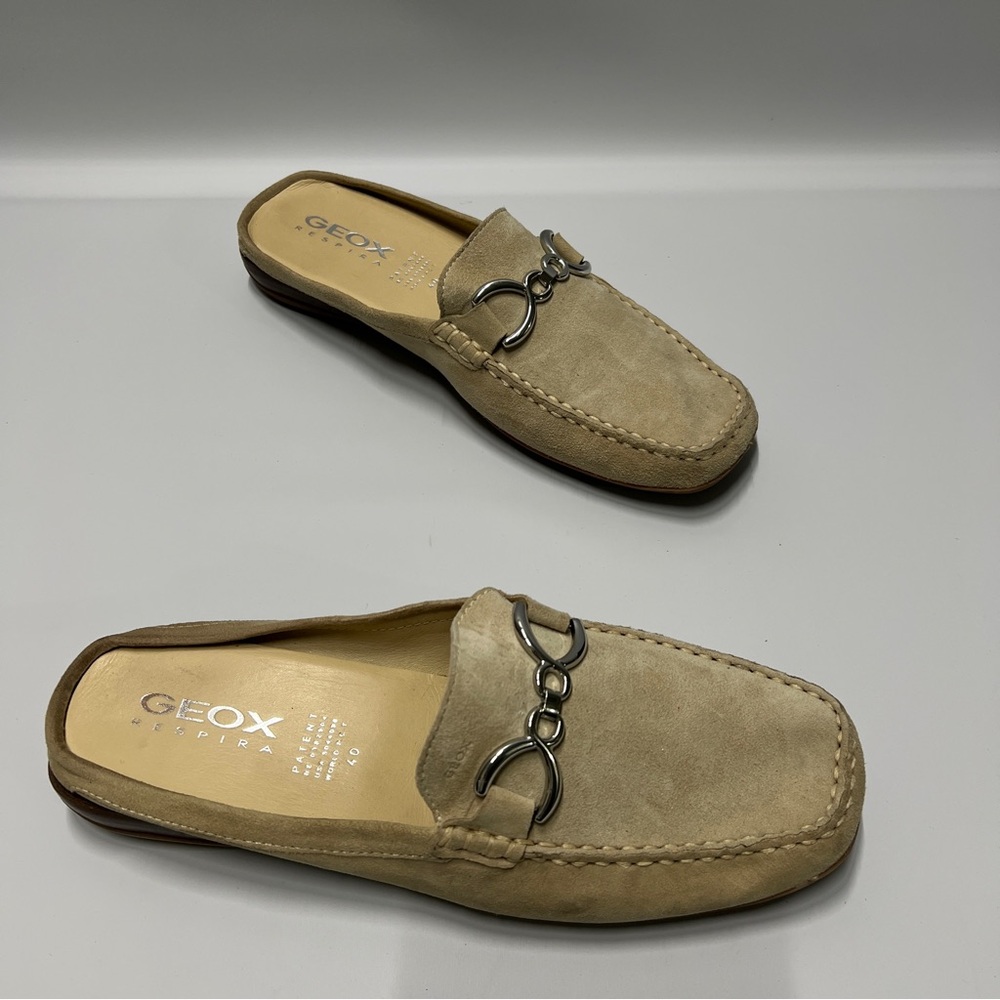 GEOX Women’s Cream Suede Slip On Mules EU 40 US 8.5 Silver Harness Detail.